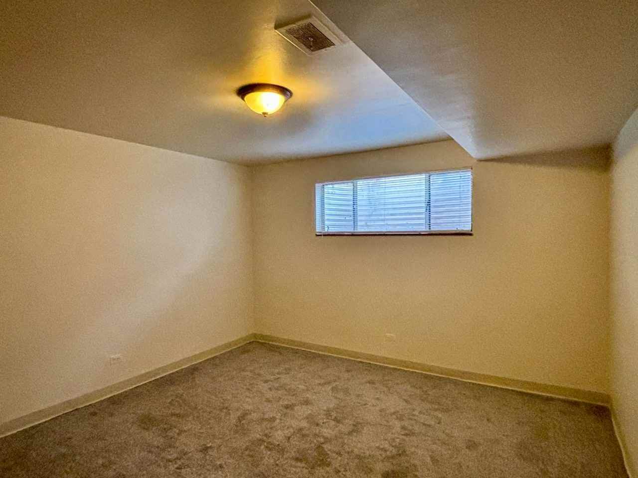 3211 S Lincoln St - Photo 5 of 8