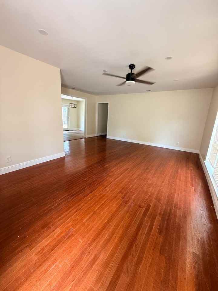 908 Deer Park Rd - Photo 4 of 32