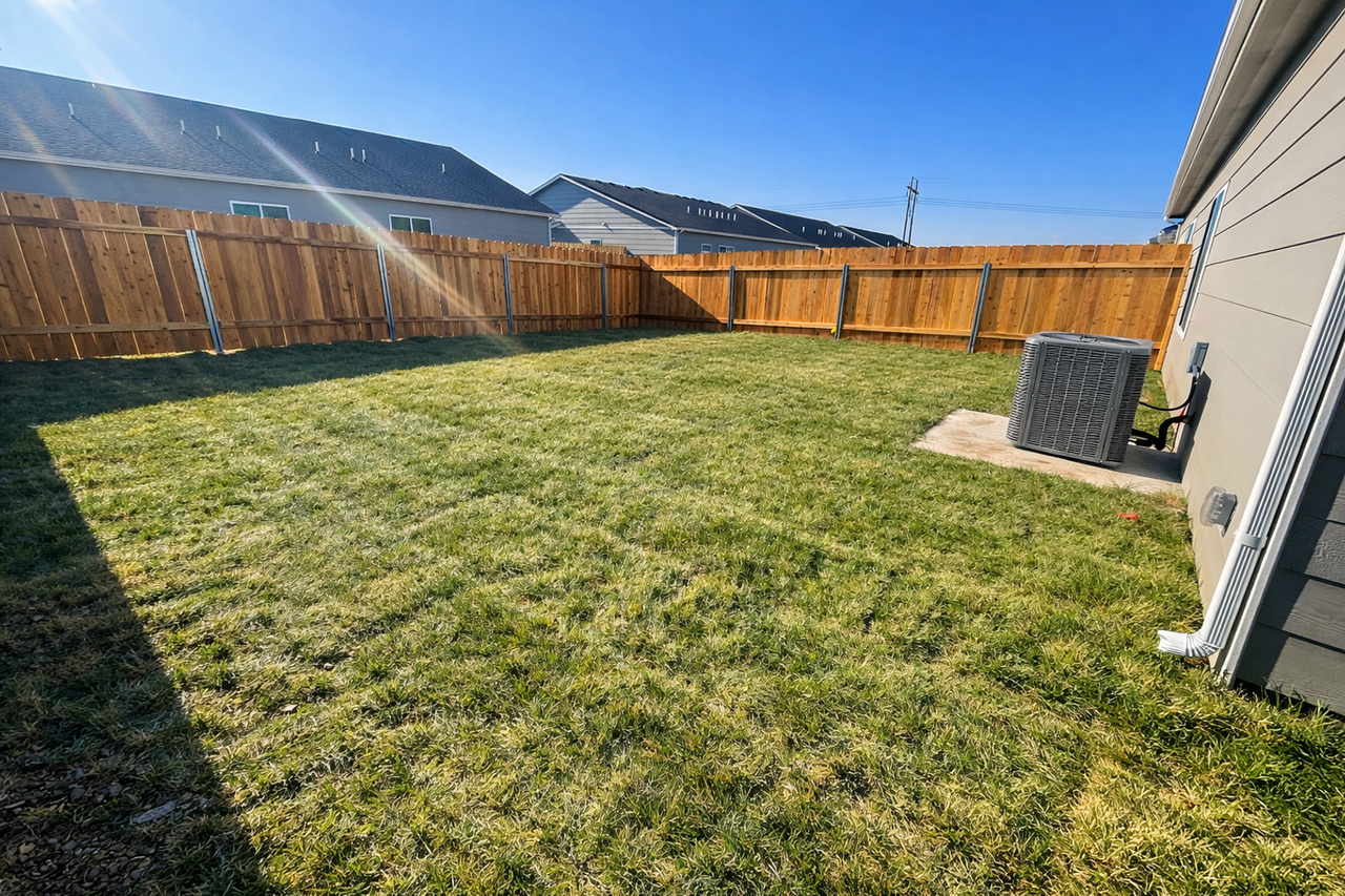 3763/65 S Bluelake Ct - Photo 2 of 14