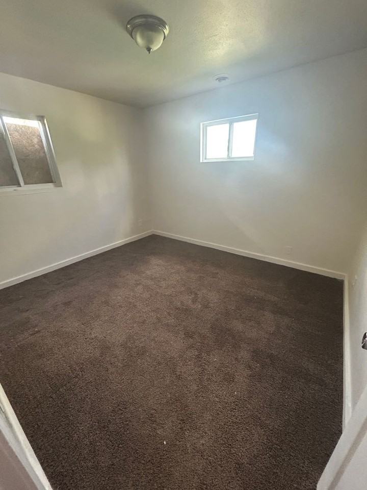 30 Saint Gregory Dr - Photo 3 of 7