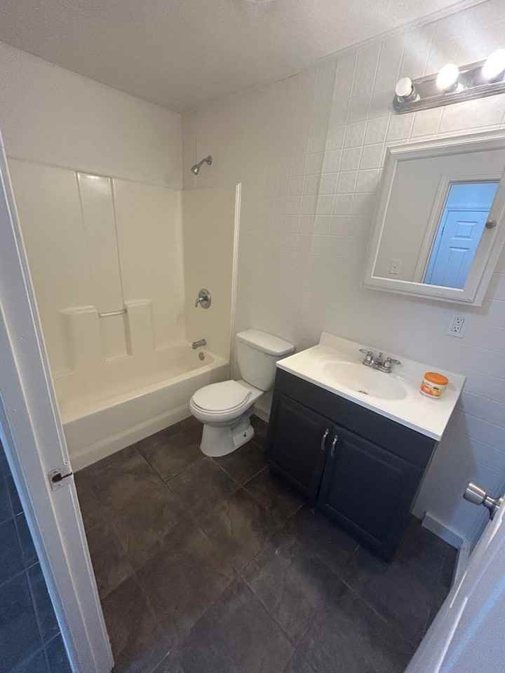 30 Saint Gregory Dr - Photo 5 of 7