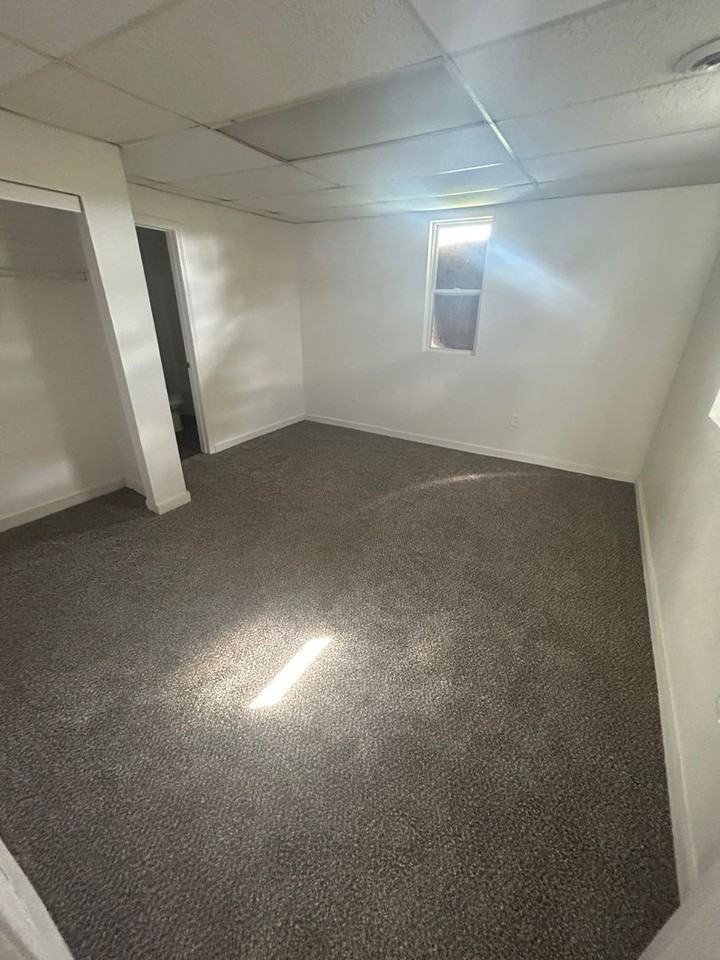 30 Saint Gregory Dr - Photo 6 of 7