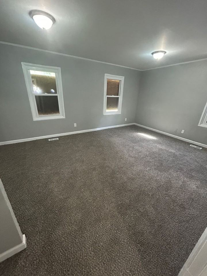 725 Saint Norbert Dr - Photo 7 of 9