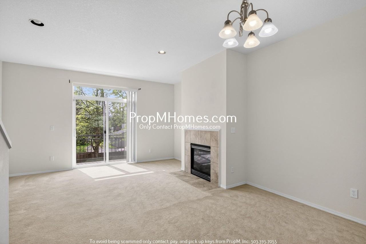 17042 17042 SW Berkeley Lane - NEW PROPERTY - Photo 2 of 25