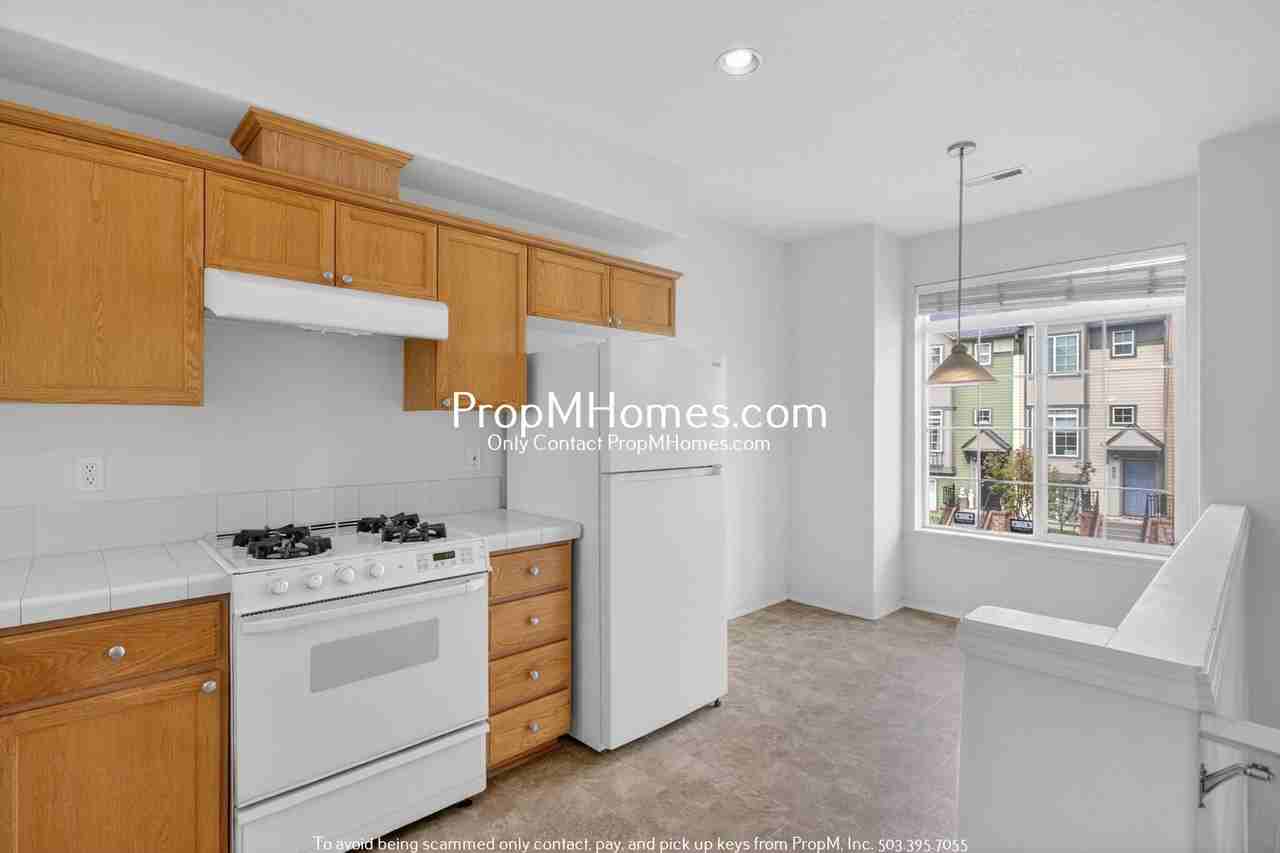 17042 17042 SW Berkeley Lane - NEW PROPERTY - Photo 5 of 25