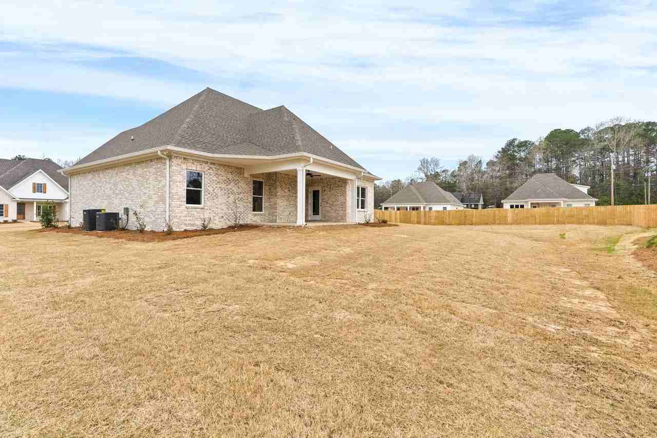 1785 Hanson St - Photo 2 of 21