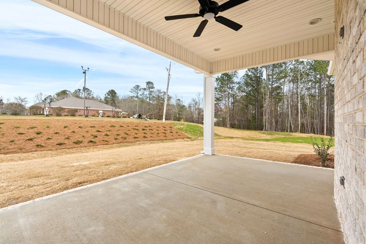 1785 Hanson St - Photo 3 of 21