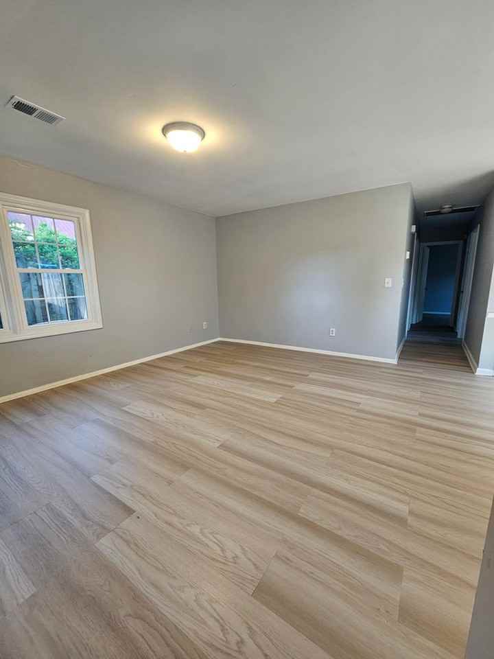 812 S 13th St - Photo 2 of 11