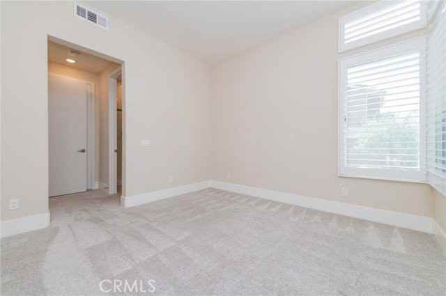 60 Ray - Photo 5 of 8