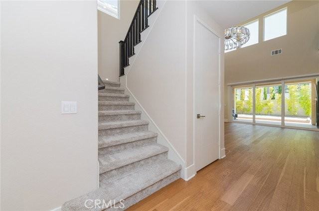 60 Ray - Photo 7 of 8