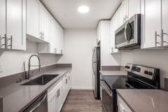 ** BEAUTIFUL REMOLDED APARTMENTS ** - Photo 1 of 1