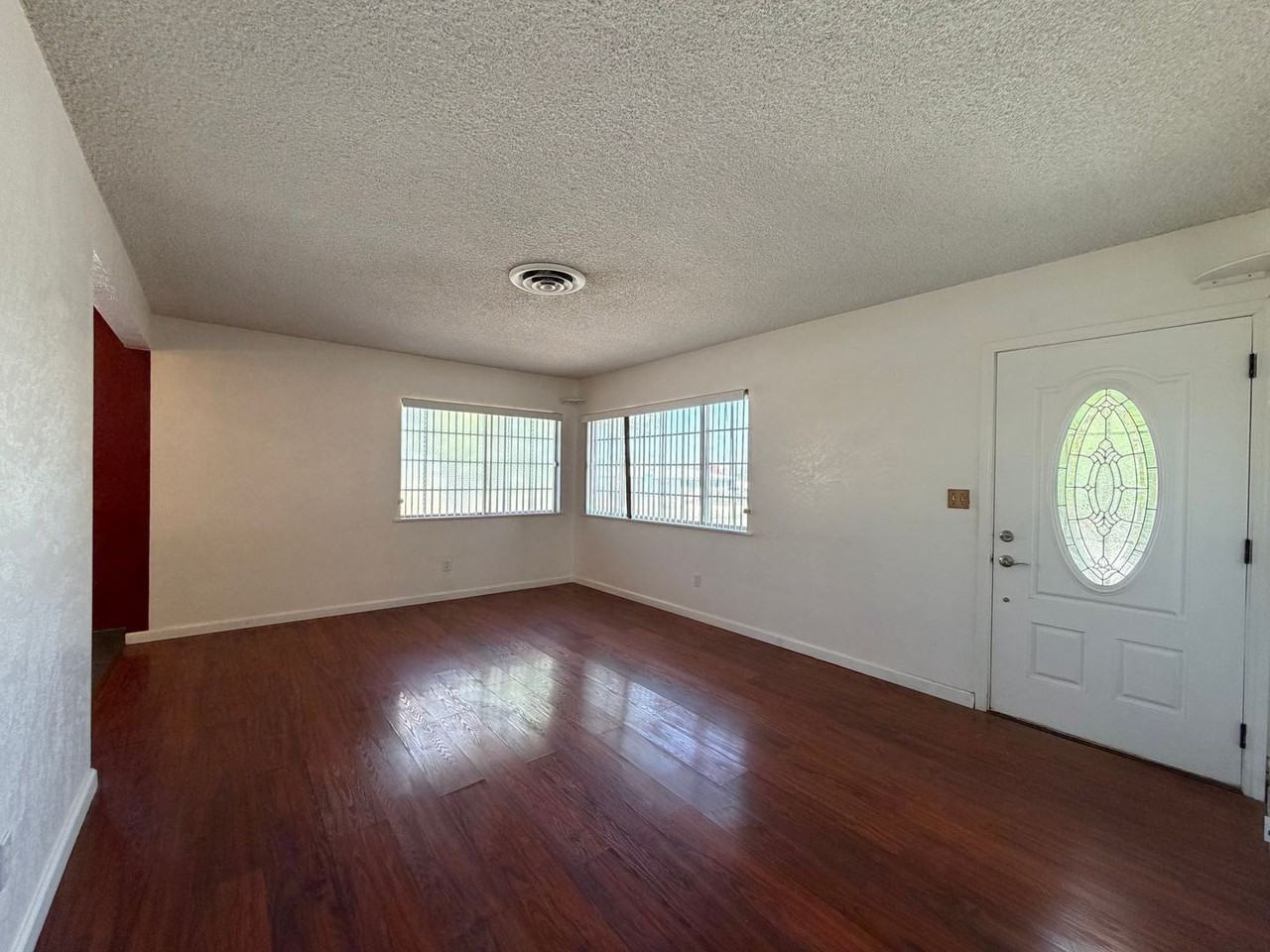 29094 Gabilan St - Photo 4 of 50