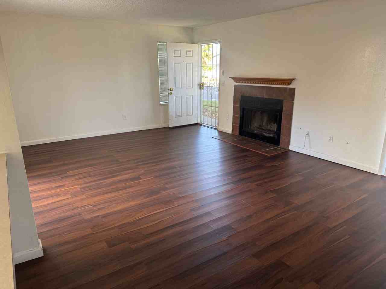 6936 Village Green Dr - Photo 5 of 10