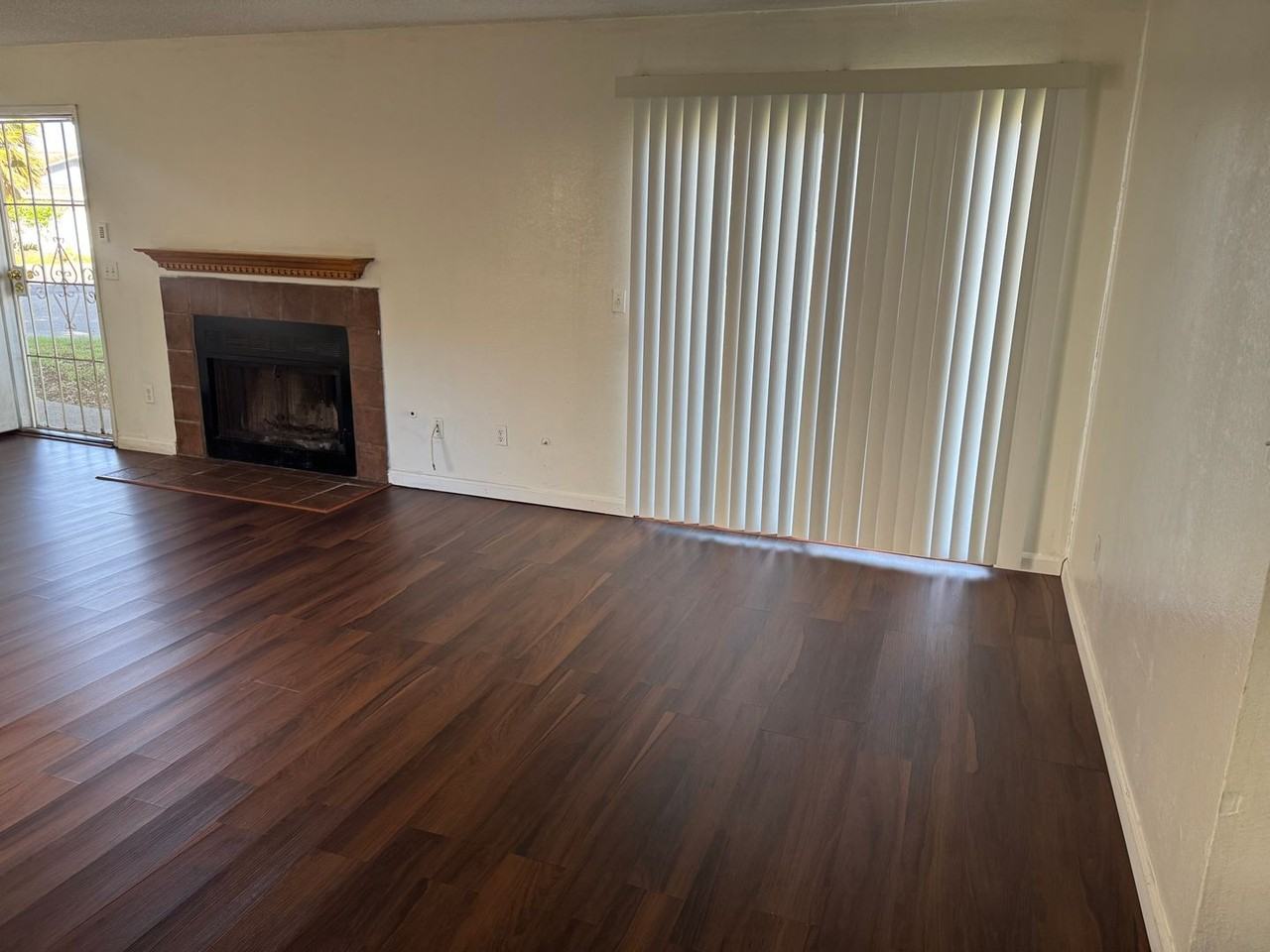 6936 Village Green Dr - Photo 6 of 10