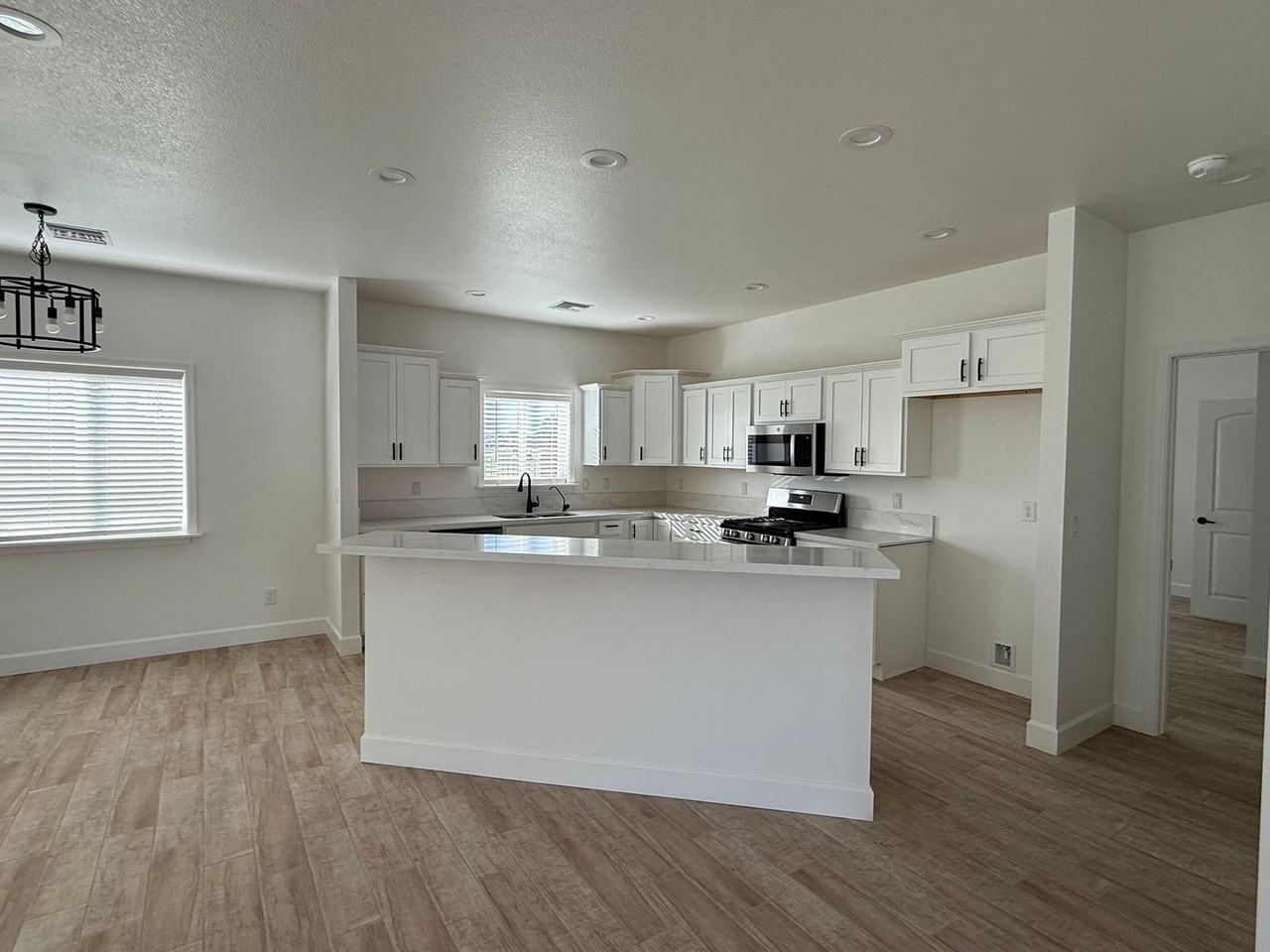 5640 S Desert Lakes Dr - Photo 7 of 27