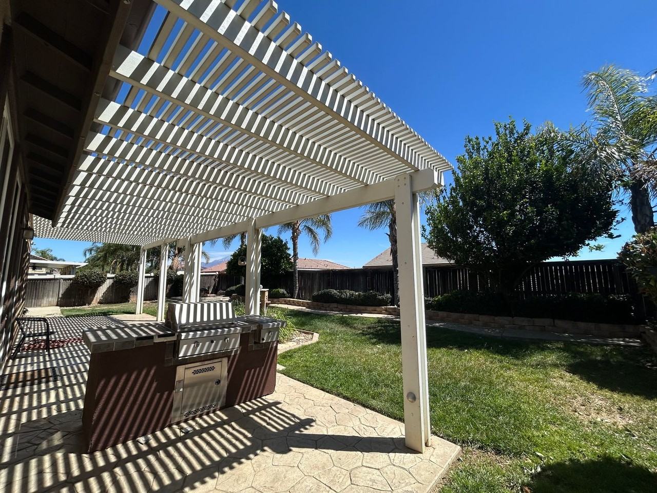 1639 Sparrow Pt - Photo 4 of 13