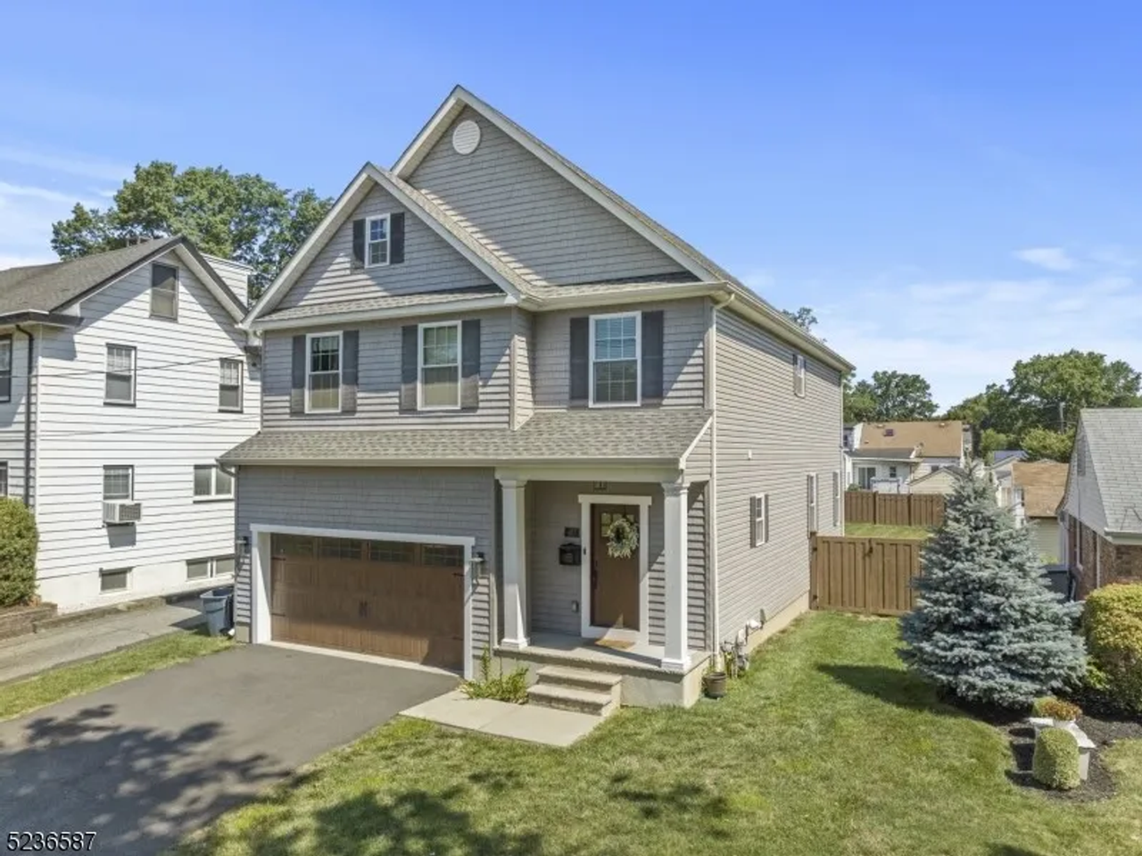 407 W Inman Ave - Photo 2 of 48