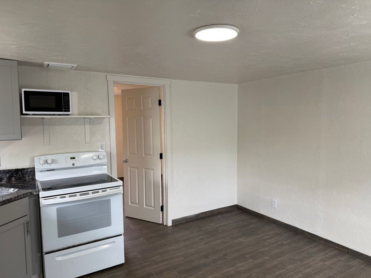 78160 1/2 Highway 99 - Photo 5 of 22