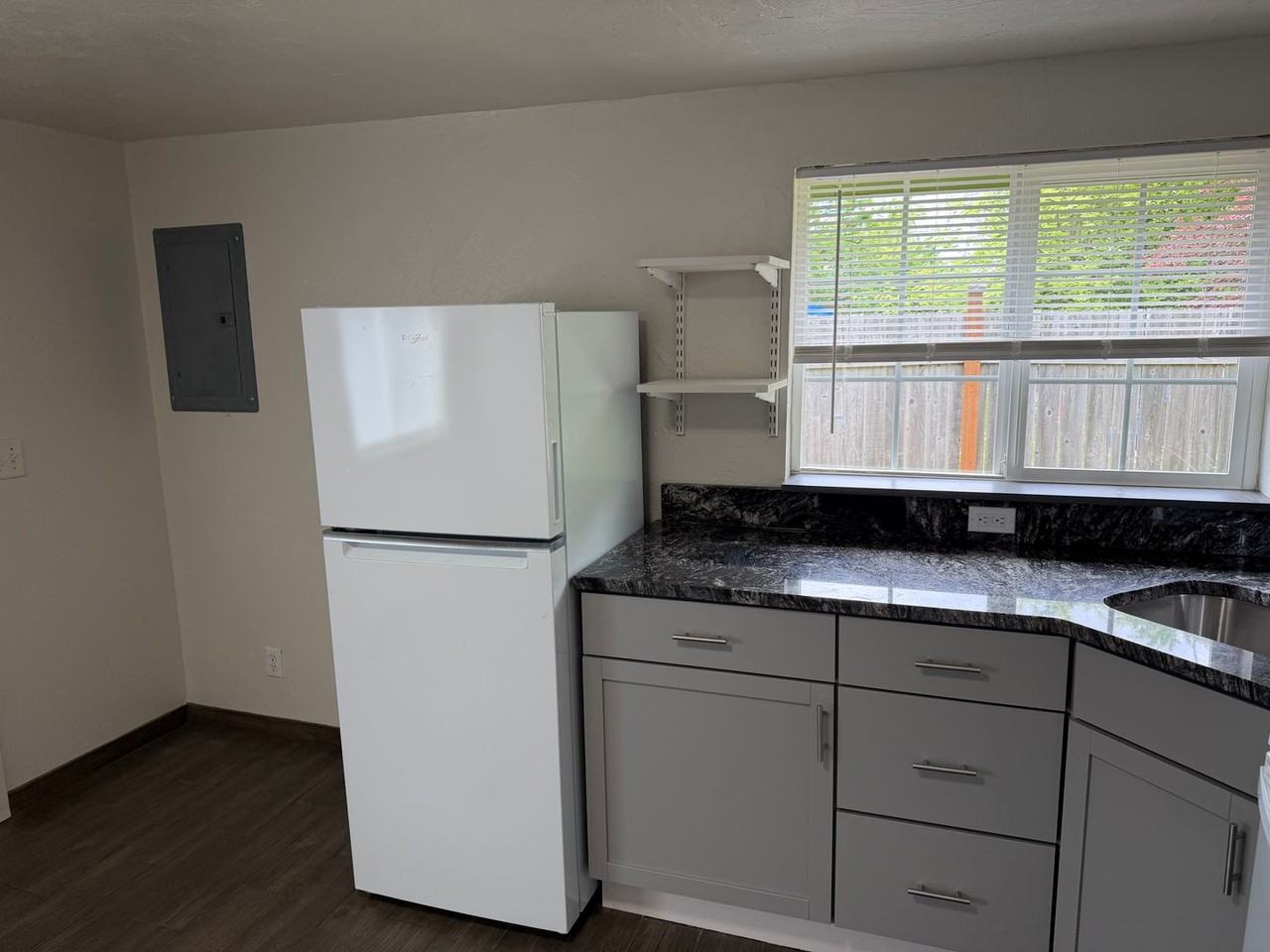 78160 1/2 Highway 99 - Photo 7 of 22