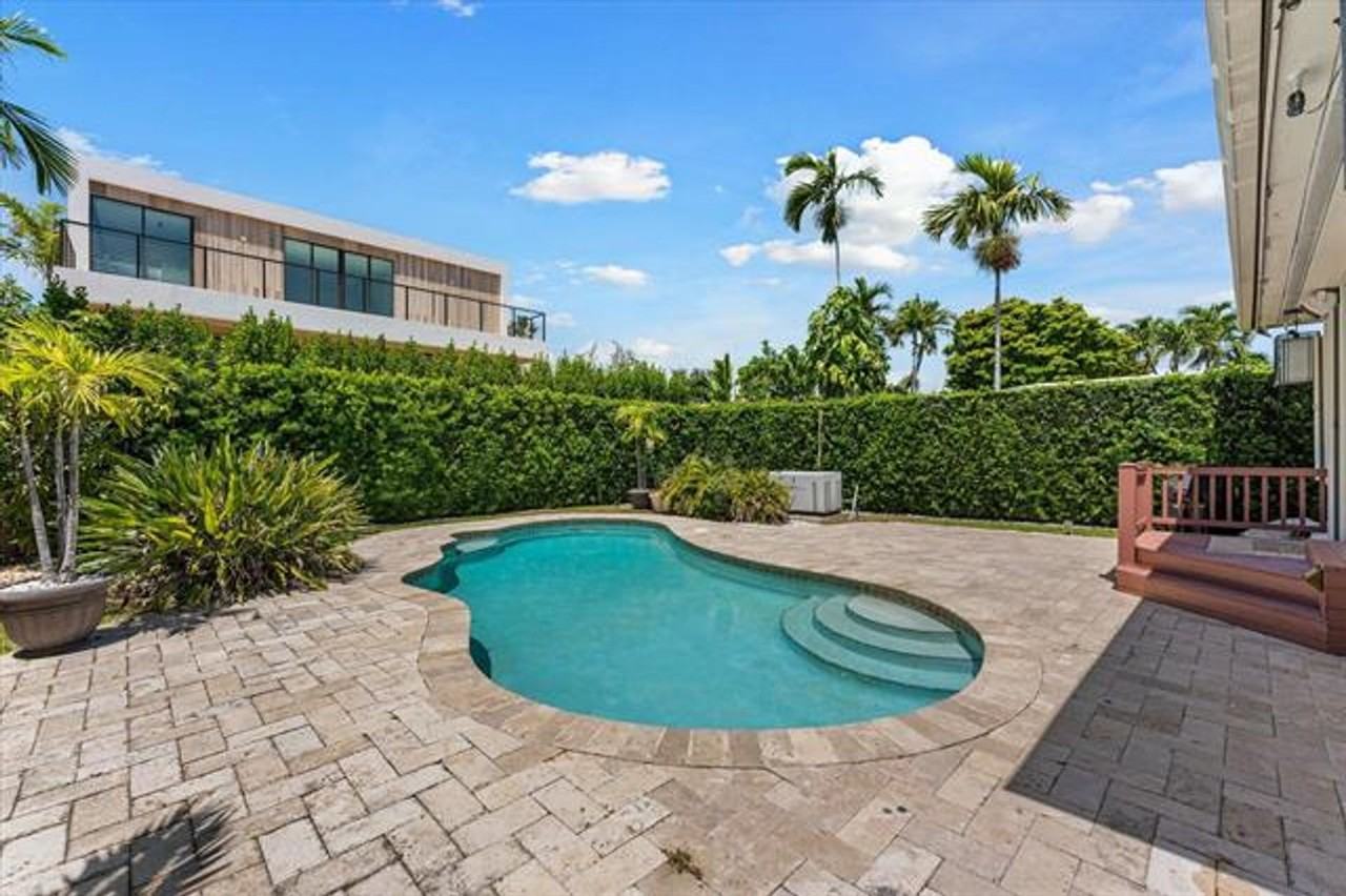 8934 8934 Emerson Avenue Ave #0 - Photo 2 of 24