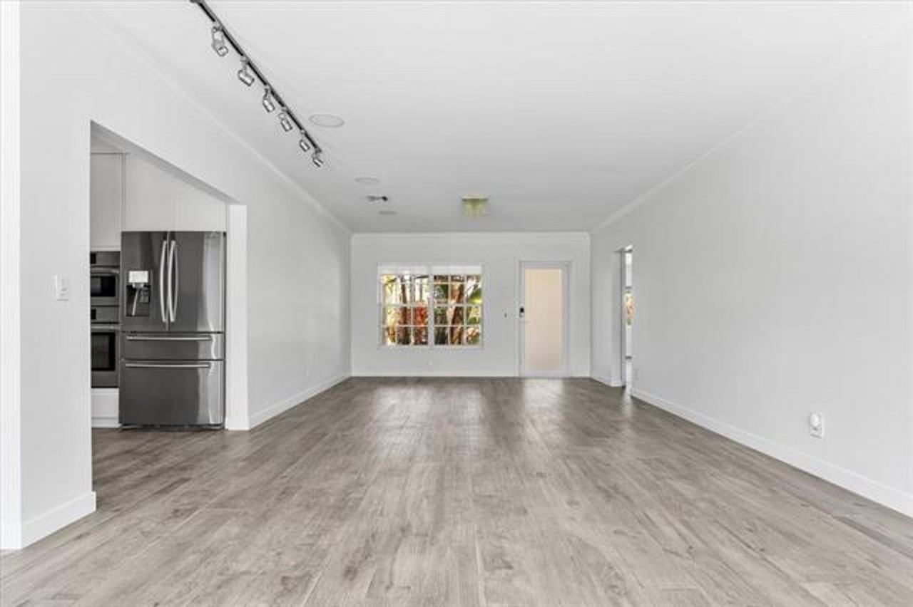 8934 8934 Emerson Avenue Ave #0 - Photo 7 of 24