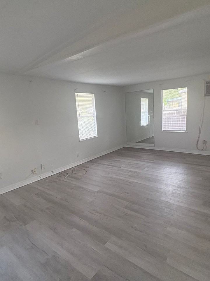 5109 Marc Dr - Photo 7 of 15