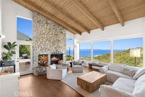 featured image of 1980 San Remo Dr