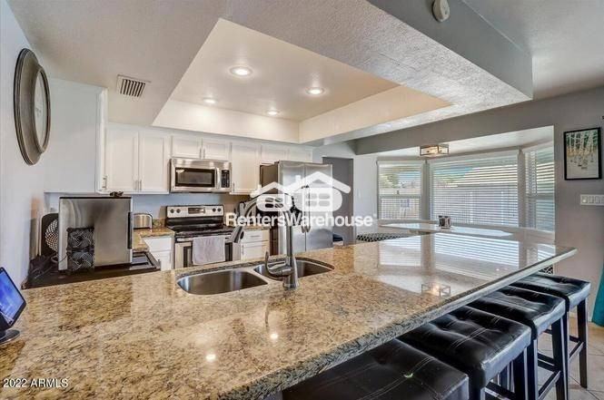 4145 W Danbury Dr - Photo 2 of 10