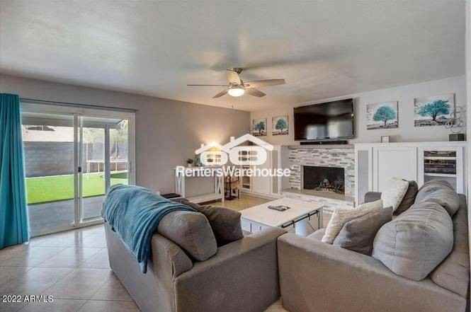 4145 W Danbury Dr - Photo 5 of 10