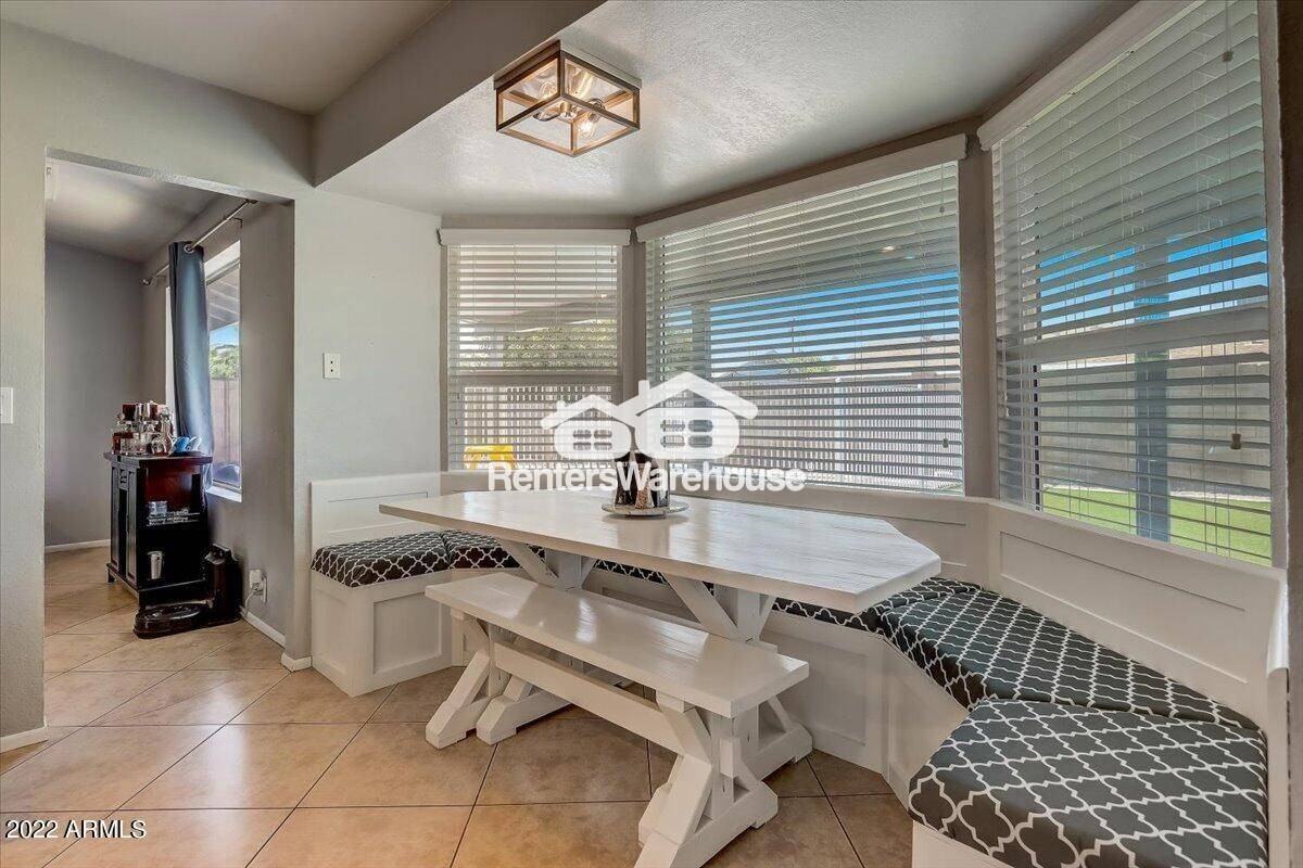 4145 W Danbury Dr - Photo 7 of 10