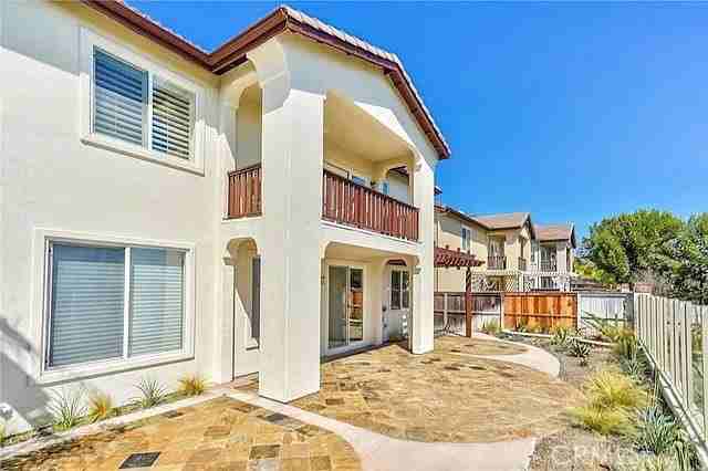 24 Country Walk Dr - Photo 3 of 8