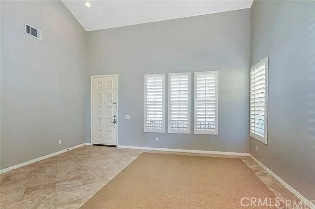 24 Country Walk Dr - Photo 6 of 8