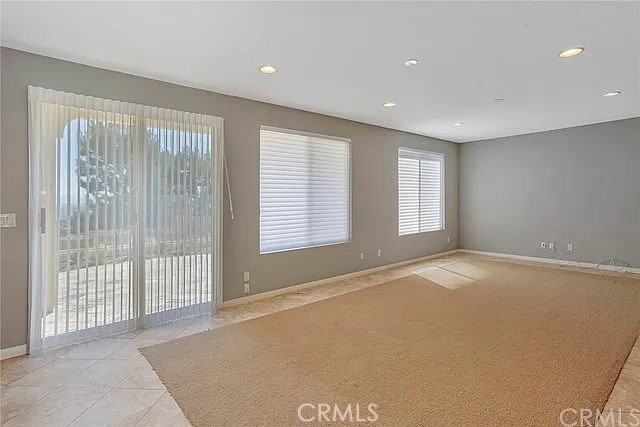 24 Country Walk Dr - Photo 7 of 8