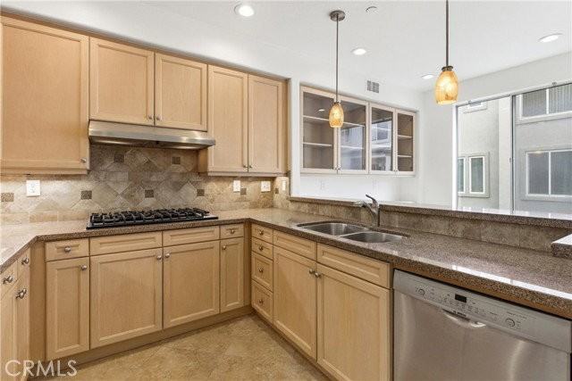 19307 Surfview Dr - Photo 2 of 8