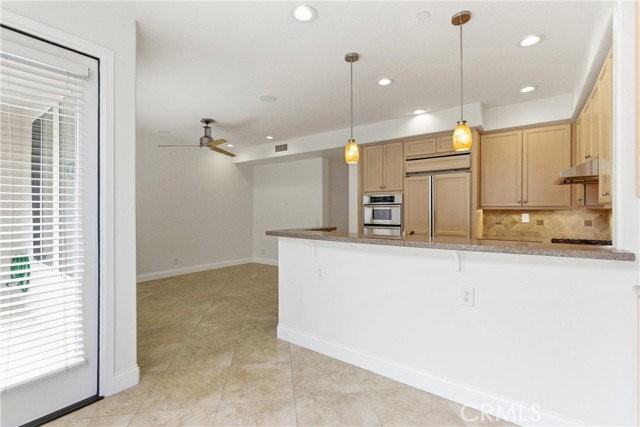 19307 Surfview Dr - Photo 3 of 8