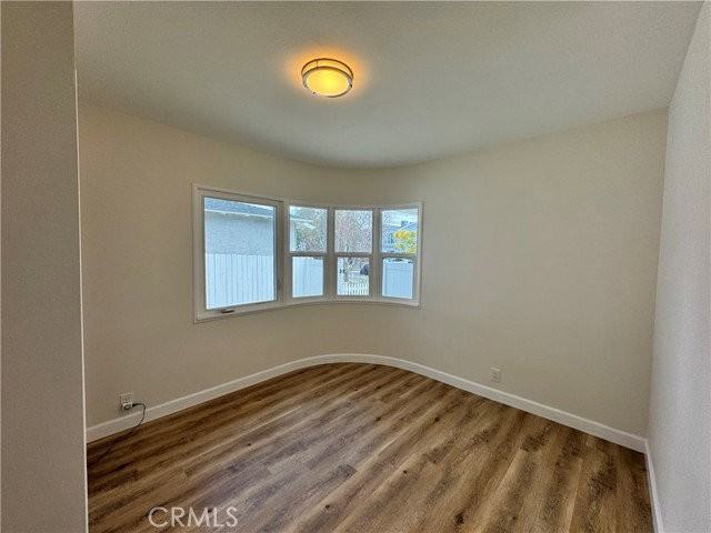 4235 Colbath Ave - Photo 4 of 8