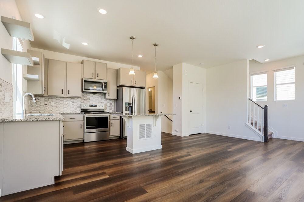 18601 E 47th Pl - Photo 7 of 18