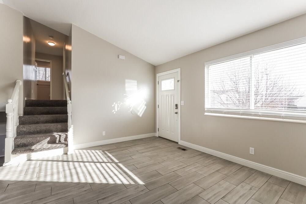 8492 S Merrick Ct - Photo 6 of 19