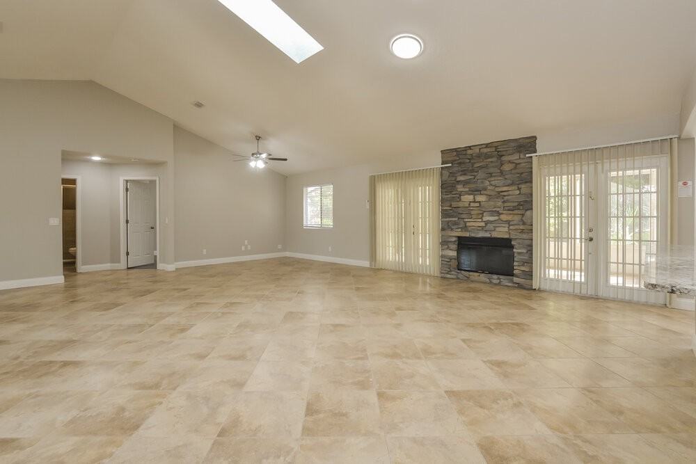 3035 Bluffton Cv - Photo 3 of 16