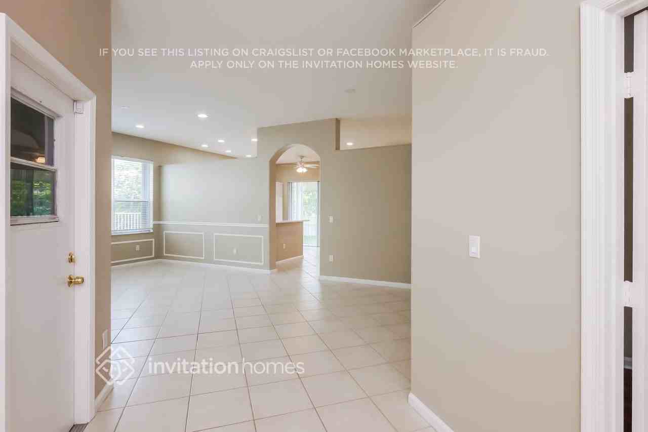 5213 Sw 158th Ave - Photo 3 of 17