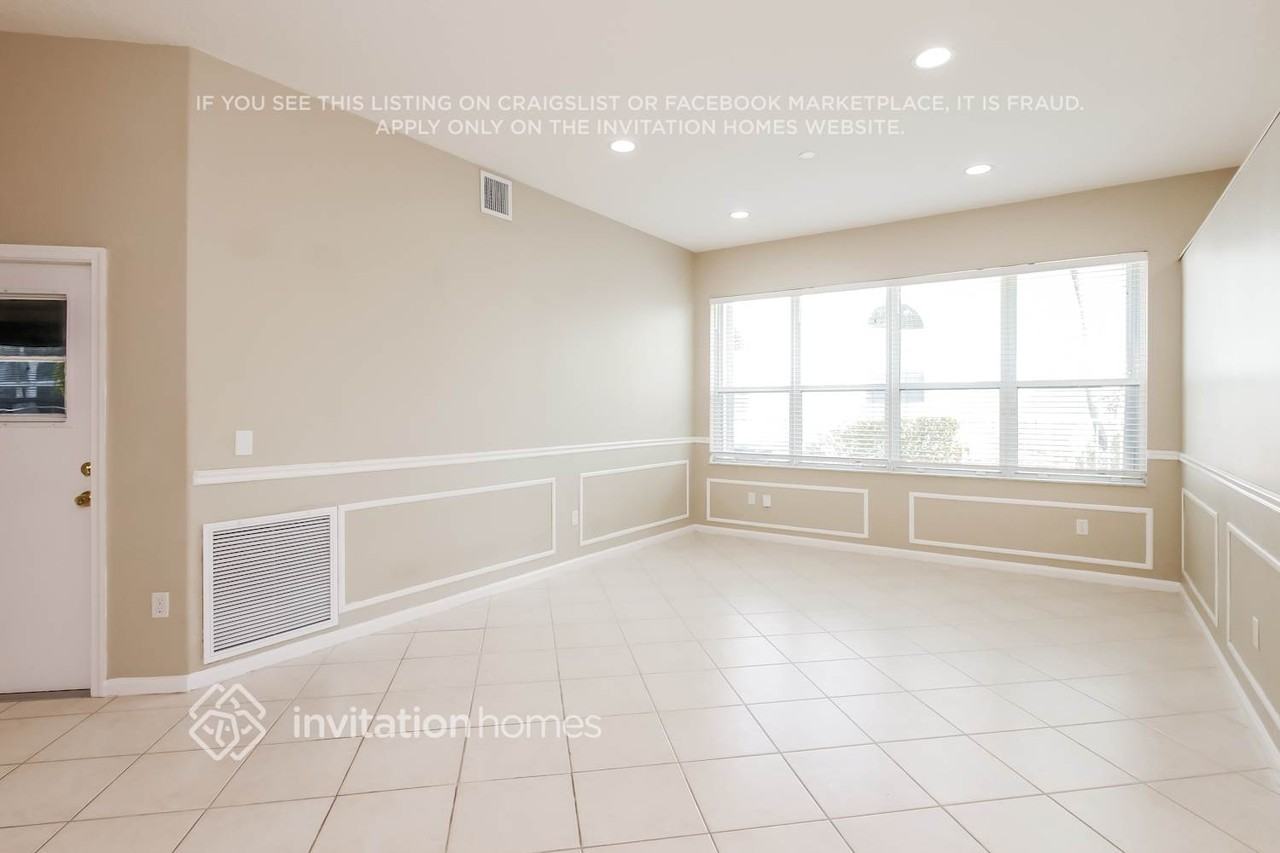 5213 Sw 158th Ave - Photo 5 of 17