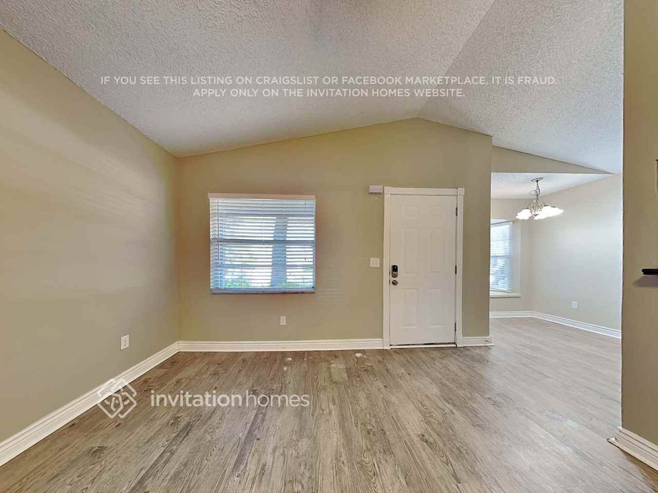 1305 Georgia Ave - Photo 4 of 16