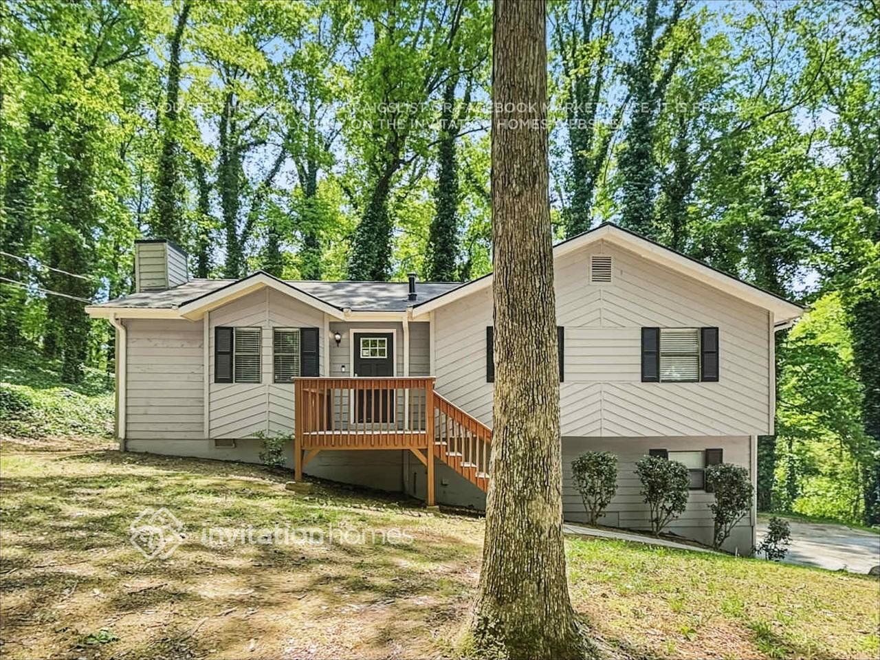 1023 Lakewood Dr - Photo 4 of 19