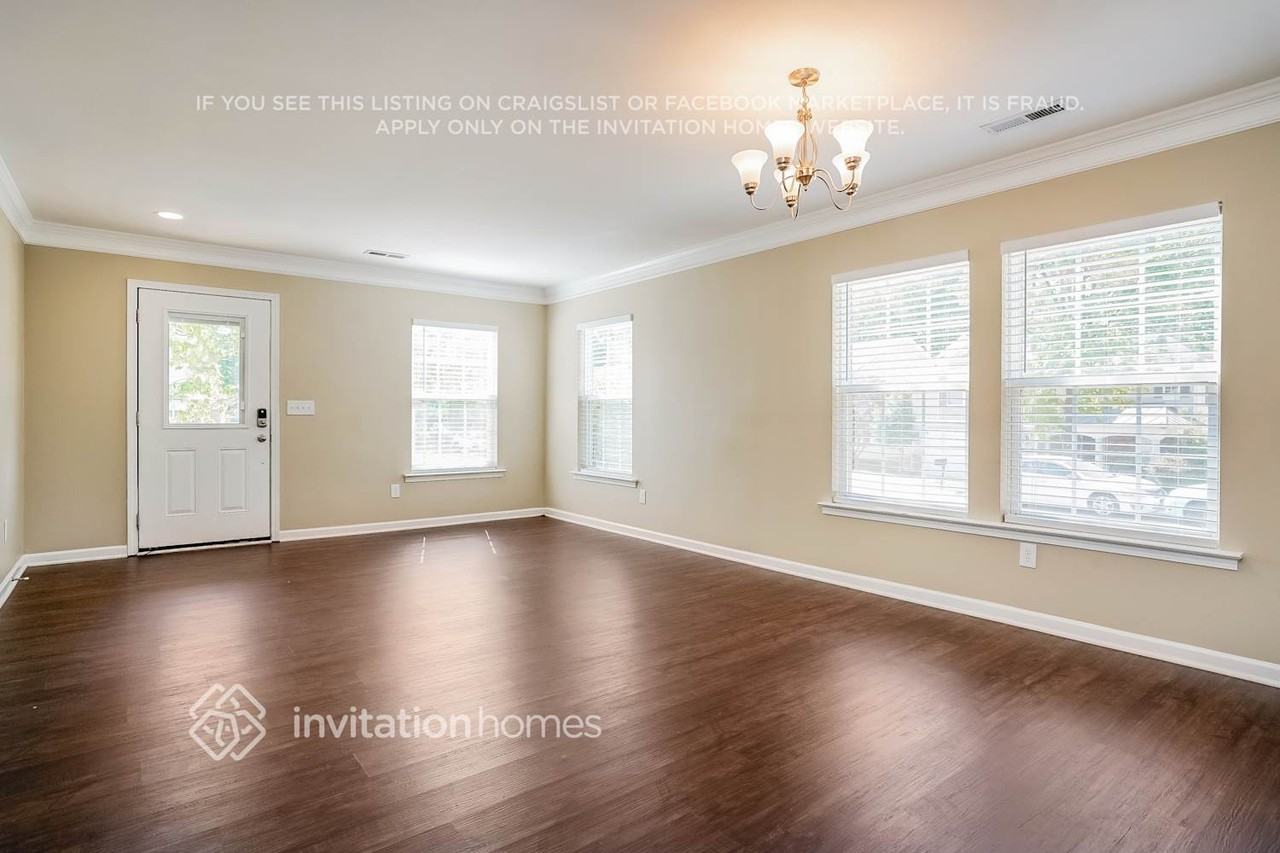 2936 Roundleaf Ct - Photo 6 of 18