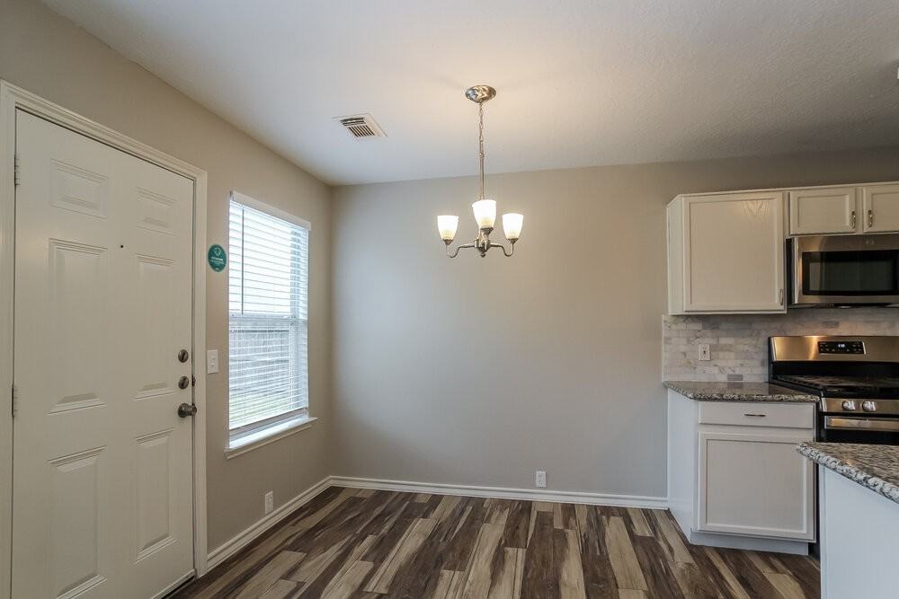 18207 Trinity Knoll Way - Photo 4 of 16