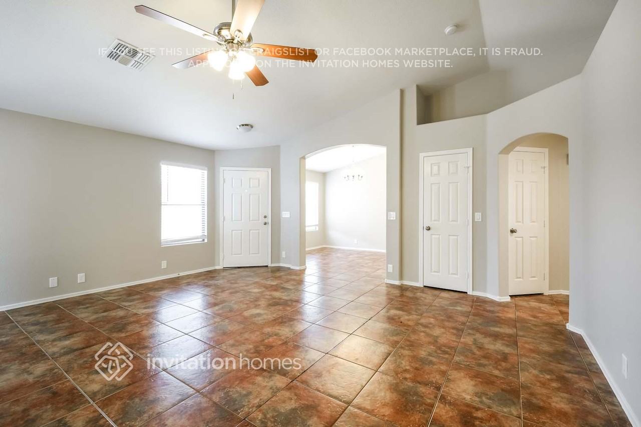 5307 W Campo Bello Dr - Photo 4 of 16