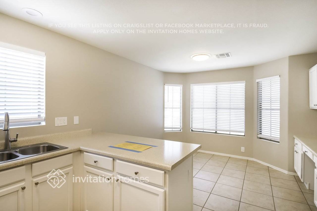 5307 W Campo Bello Dr - Photo 6 of 16