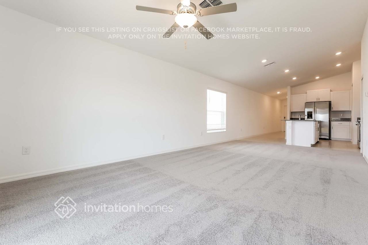 8615 41st Ave E - Photo 4 of 18