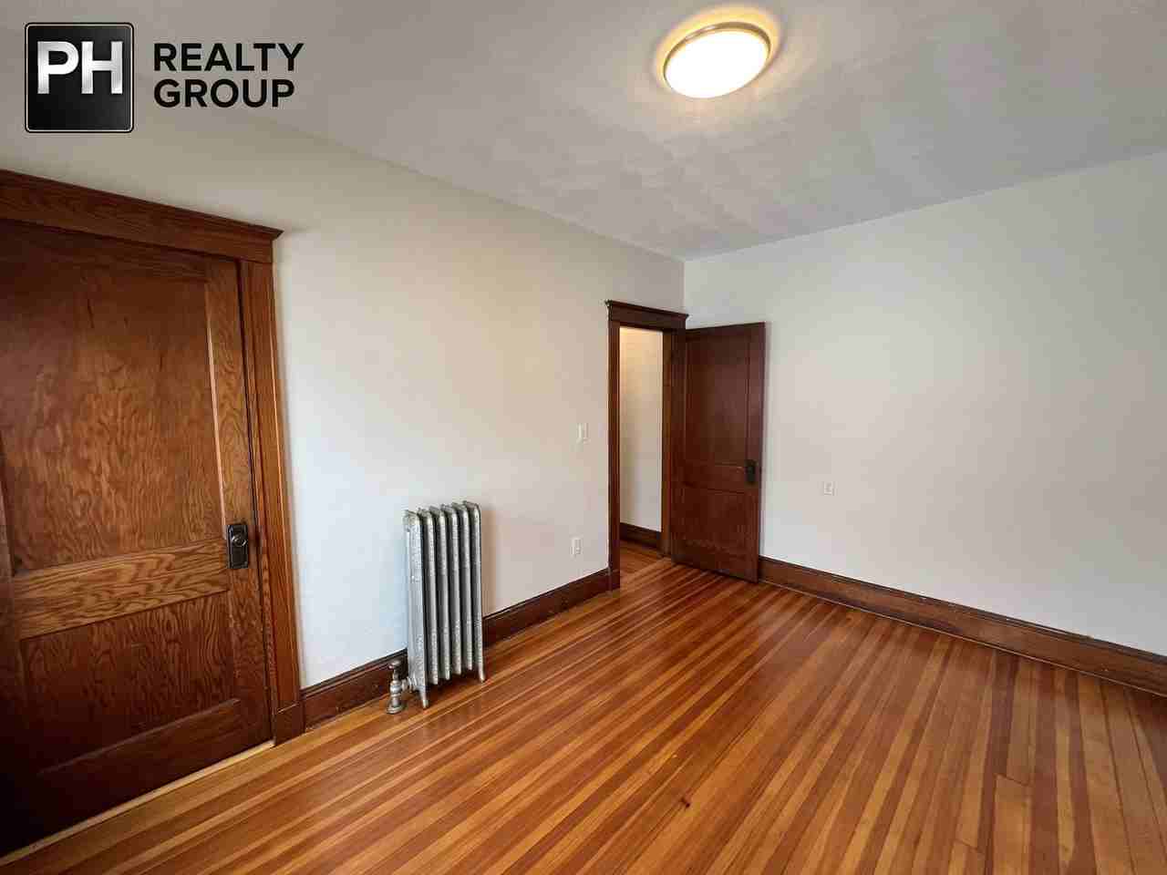 171 School St - Photo 3 of 8