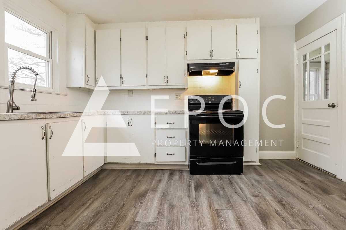 515 Mentor St - Photo 2 of 17